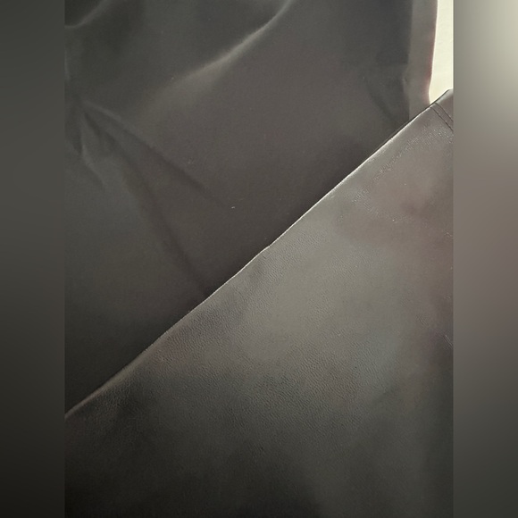 Victoria’s Secret Victoria Sport Sport Black Faux Leather Leggings size Large - Picture 4 of 8